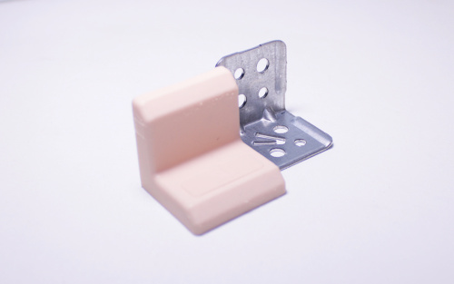 уголок декоративный 28*28 бук купить в https://rmkmasterium.ru/