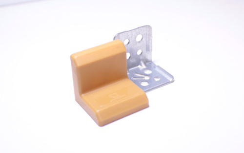 уголок декоративный 28*28 липа купить в https://rmkmasterium.ru/